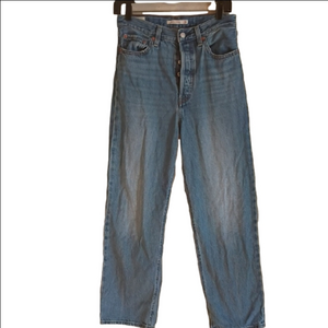 Levi's Premium Ribcage Straight Button Fly  Jeans. Size 28.Great For School.